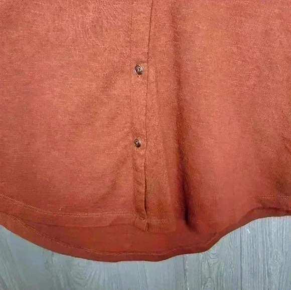 Christopher &Banks burnt orange textured button-down long sleeve blouse size LG. - Picture 4 of 7